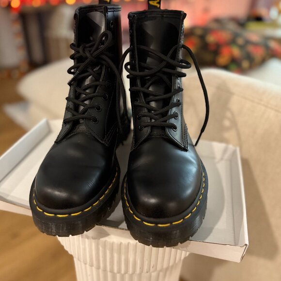 Dr. Martens 1460 Bex Lace-up Boots - Size 7 (Smooth Leather) - Picture 1 of 14